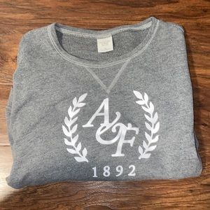 Grey crewneck